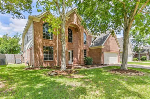 Homes For Sale - 3304 Autumn Forest Drive<br/> Pearland, TX 77584