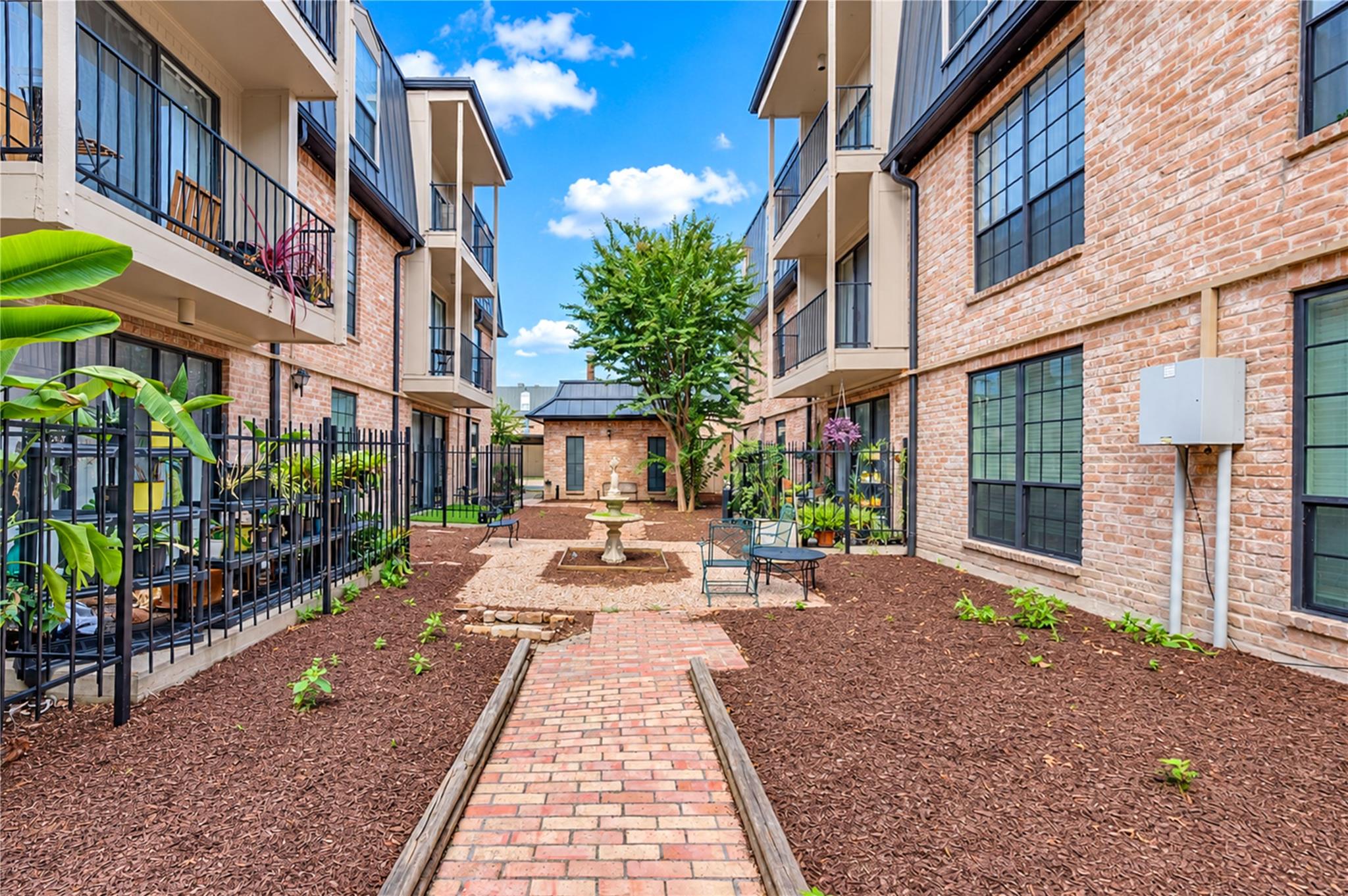 2400 N Braeswood Boulevard 313