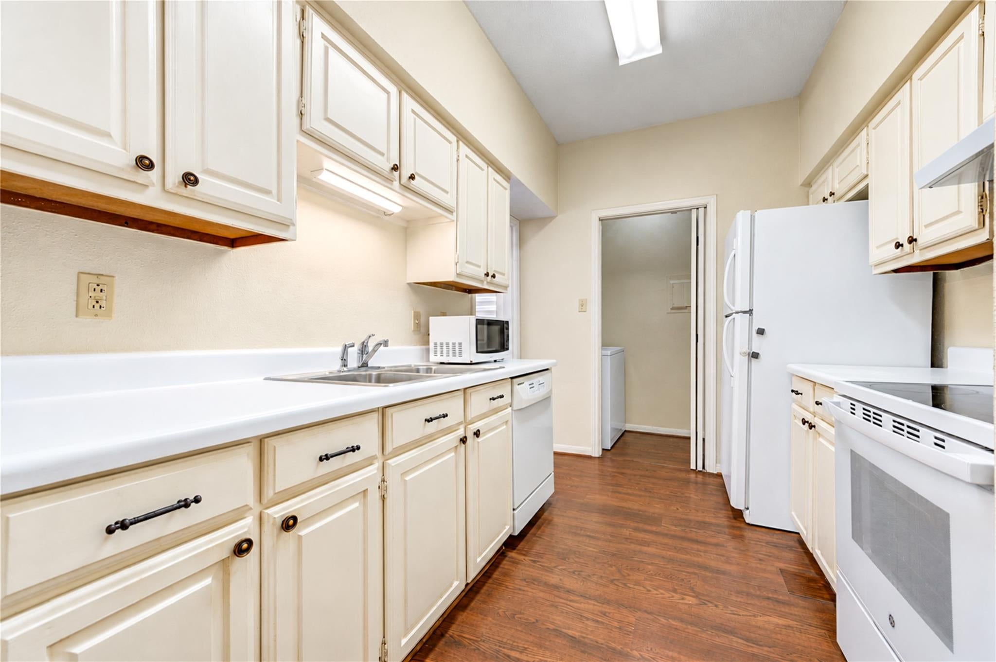 2400 N Braeswood Boulevard 313
