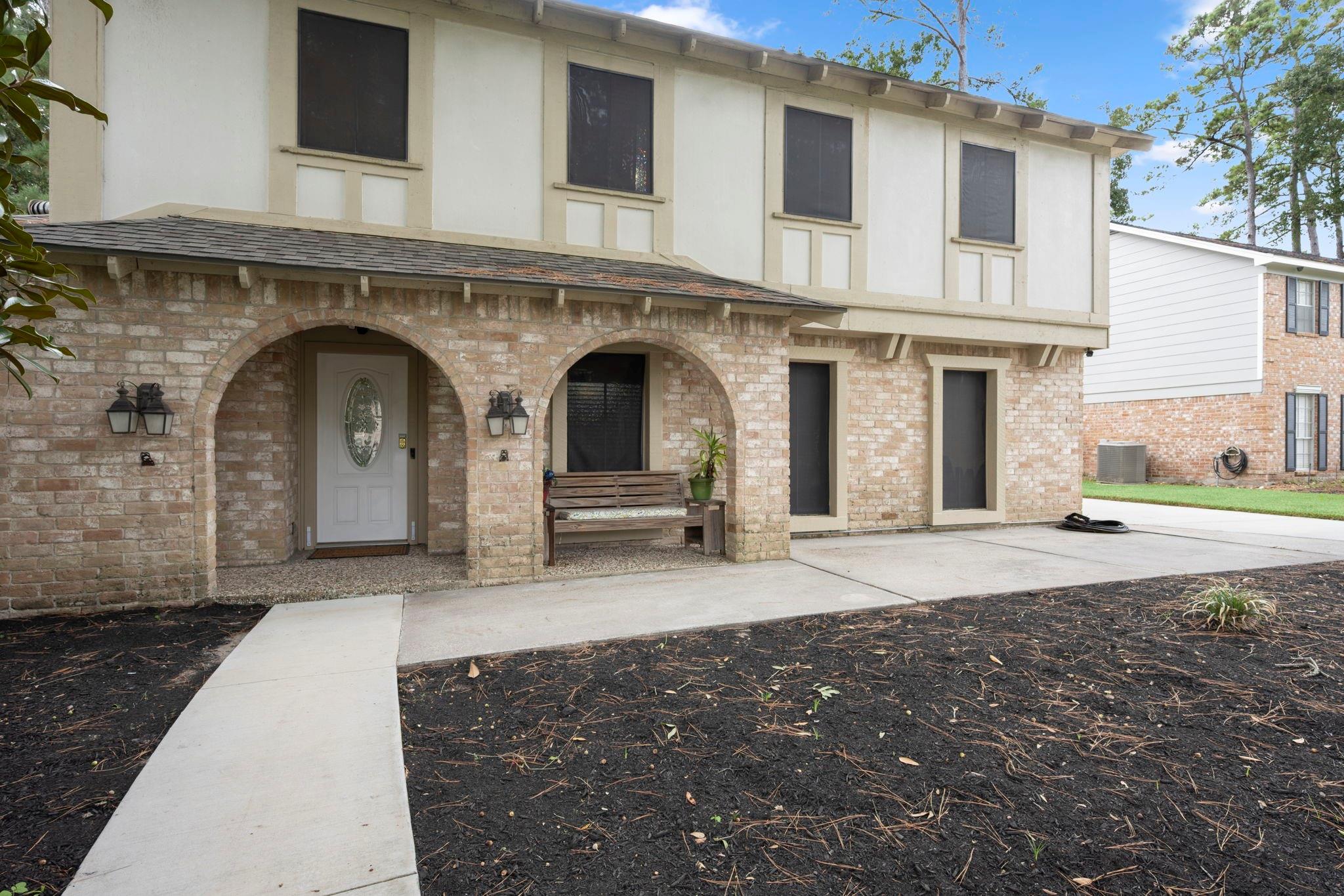 6211 Hickorycrest Drive