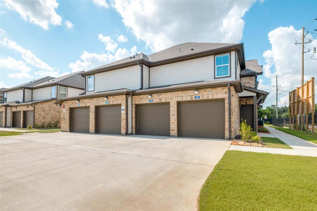 Photo of 137 Park Place Circle #A, Waller, TX 77484 (MLS # 2364384)