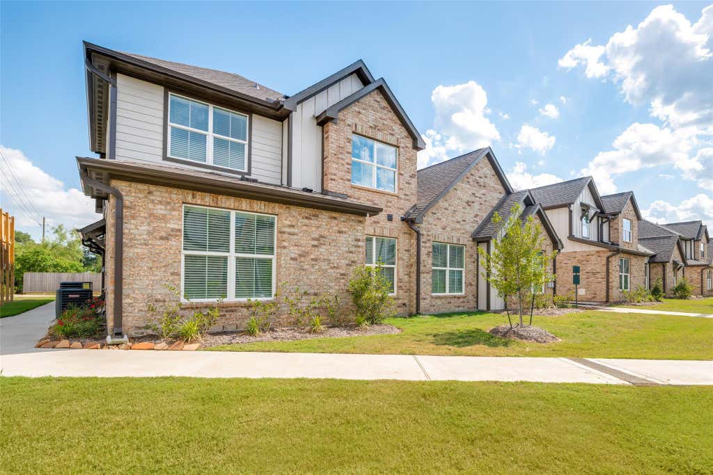 Photo of 137 Park Place Circle #A, Waller, TX 77484 (MLS # 2364384)