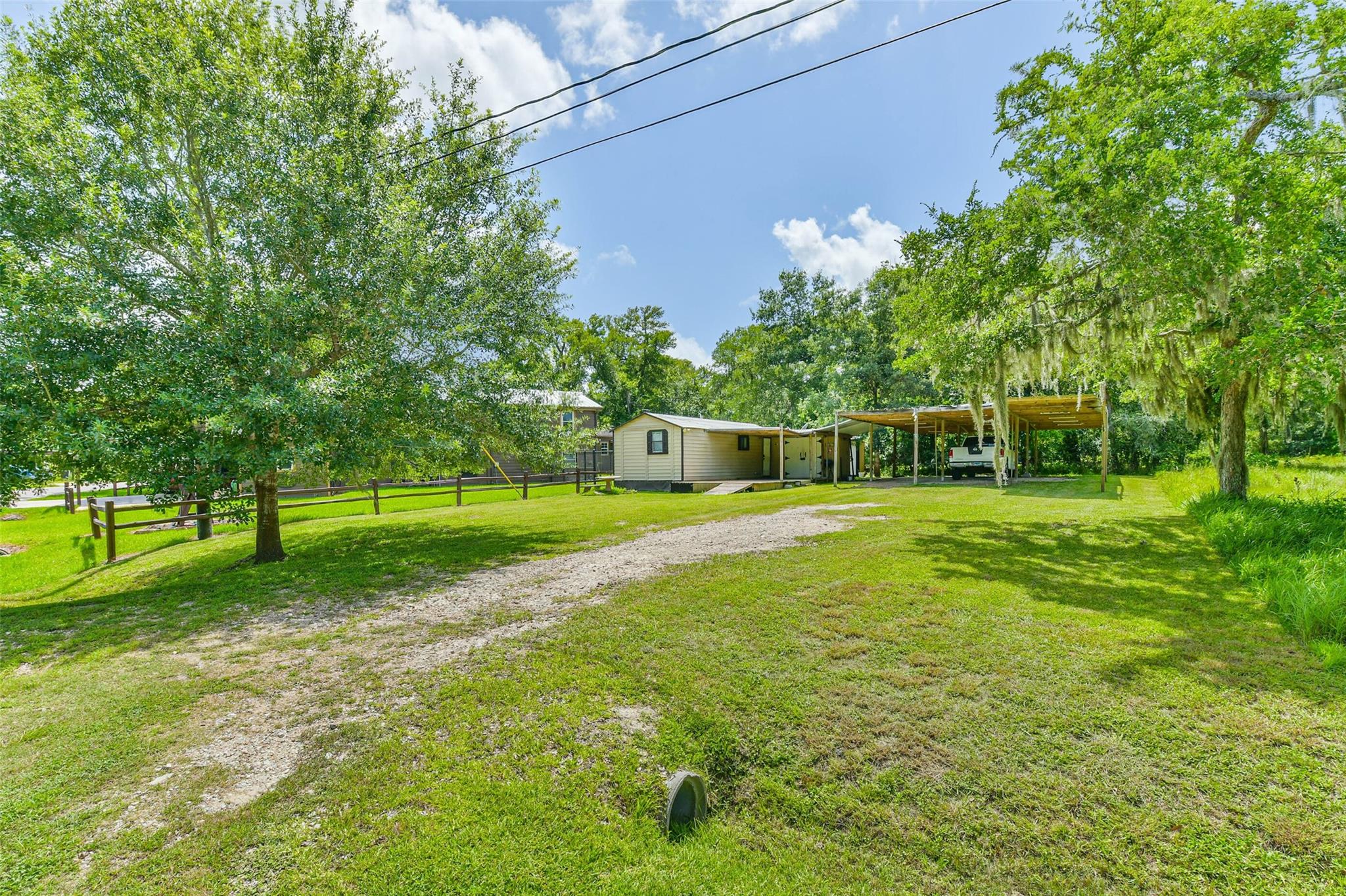 218 Shady Oaks