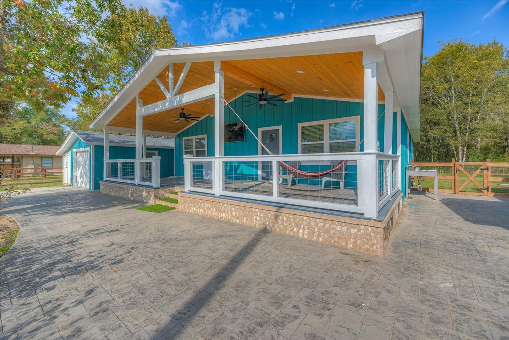 Photo of 2521 Fm 3277, Livingston, TX 77351 (MLS # 86143523)