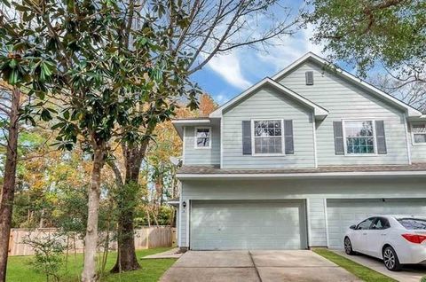 Photo of 2 Peachridge Place, The Woodlands, TX 77382 (MLS # 17336588)