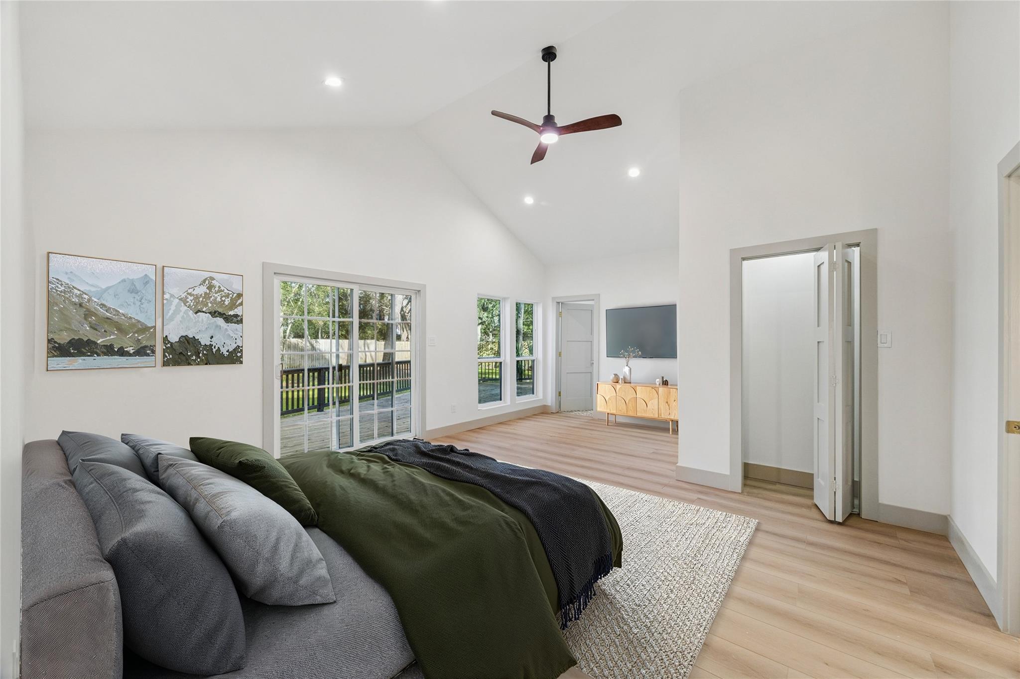 2306 Mill Lake Drive