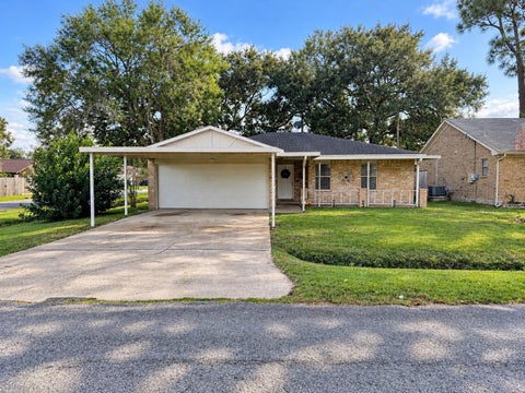 Photo of 3130 Balzar Drive, Dickinson, TX 77539 (MLS # 61468838)