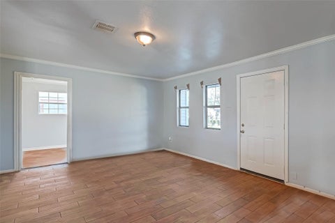 Photo of 5322 Westover Street, Houston, TX 77033 (MLS # 81602651)