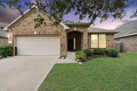 Photo of 3058 Winterberry Lane, League City, TX 77539 (MLS # 26126331)