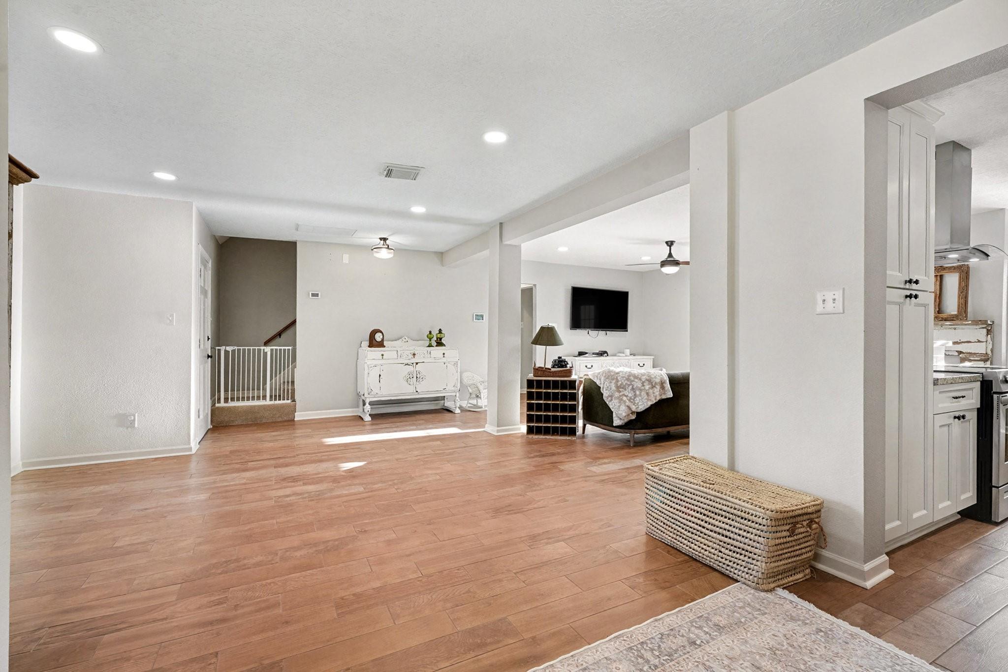 3037 Longwood Lane