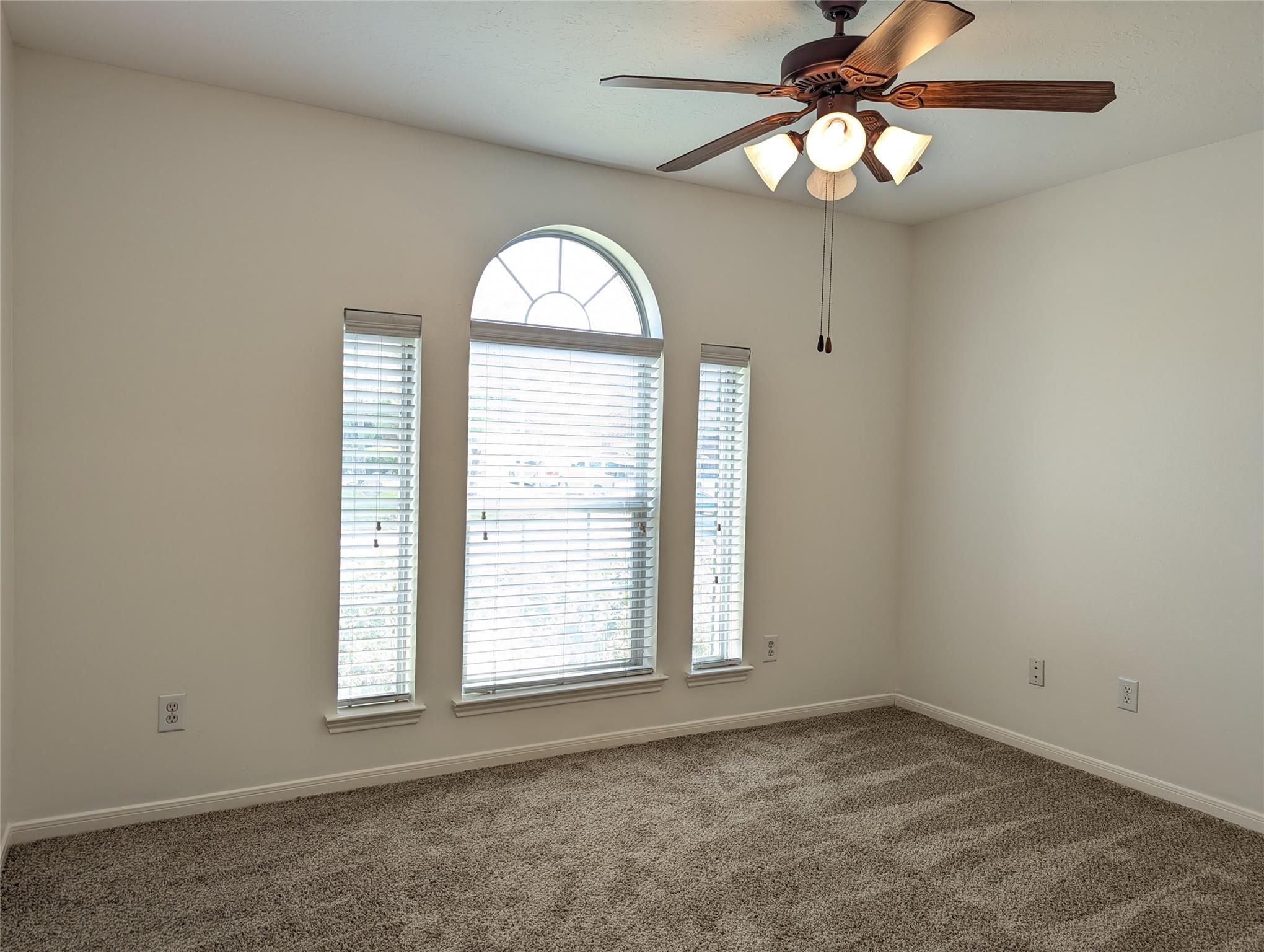 5618 Savannah Woods Lane
