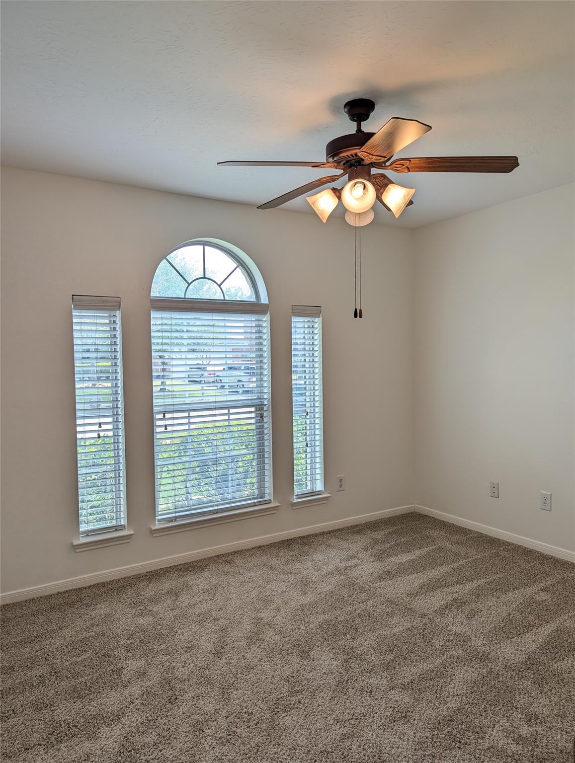 5618 Savannah Woods Lane