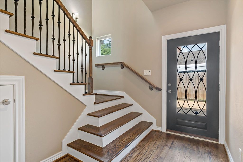 Photo of 4312 Dickson Street #B, Houston, TX 77007 (MLS # 20273303)