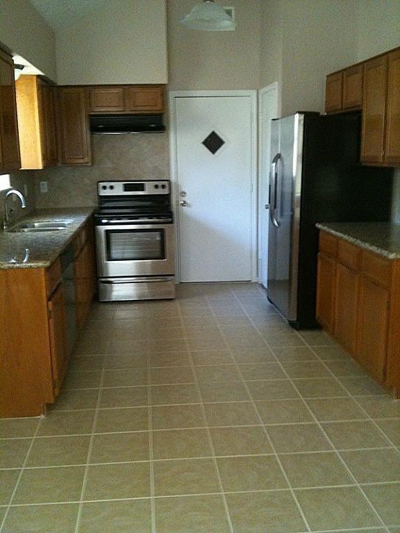 12511 Riverbend