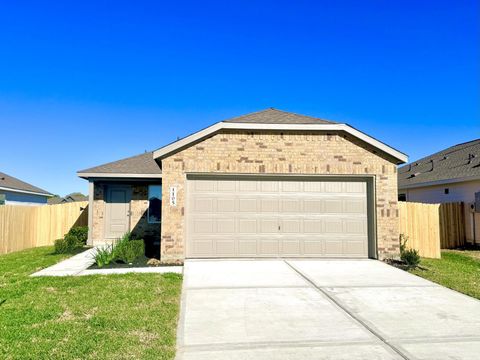 Photo of 1105 Live Oak Avenue, Bay City, TX 77414 (MLS # 84491862)