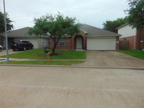Photo of 16311 Sedona Woods Ln Lane, Houston, TX 77082 (MLS # 71582805)