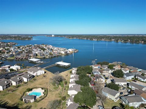 209 Lakeview Terrace D Conroe TX 77356