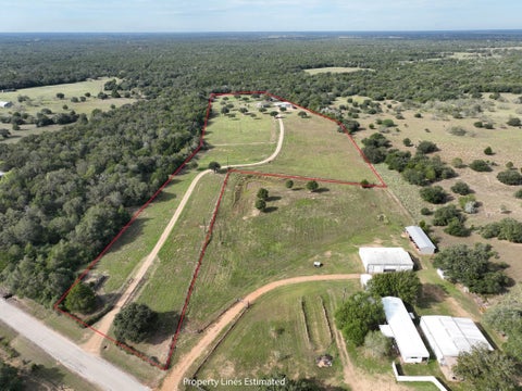 Photo of 6830 County Road 444, Hallettsville, TX 77964 (MLS # 4578419)