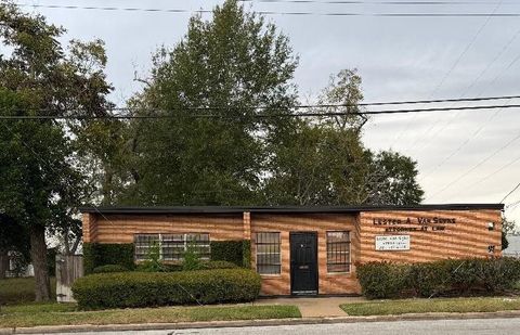 Photo of 500 Morton Street, Richmond, TX 77469 (MLS # 58050982)