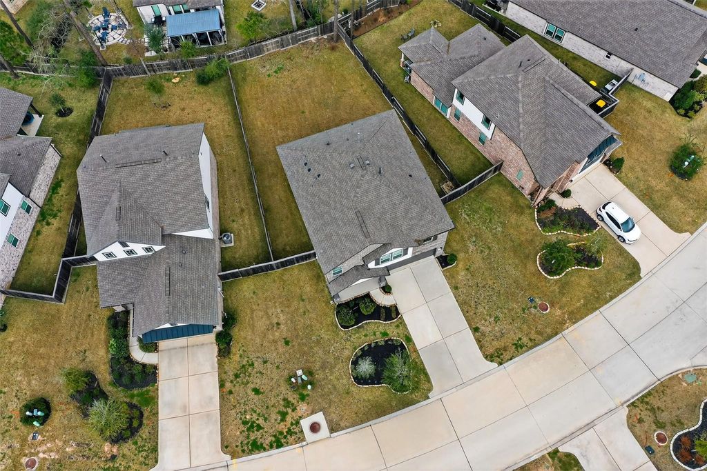 Photo of 810 Spruce Pine Drive, Willis, TX 77318 (MLS # 84233780)