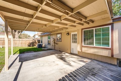 Tiny photo for 13903 Dentwood Drive, Houston, TX 77014 (MLS # 43139154)