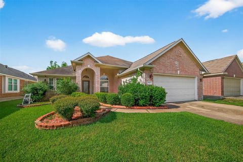 Photo of 9511 Mankay Lane, Houston, TX 77070 (MLS # 27189676) Photo of 9511 Mankay Lane, Houston, TX 77070 (MLS # 27189676)