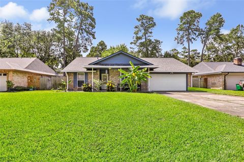Photo of 2038 Middle Creek Drive, Houston, TX 77339 (MLS # 81044473)