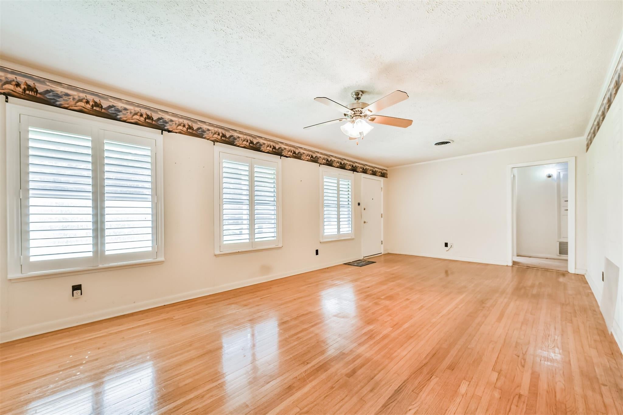 1904 Amy Drive