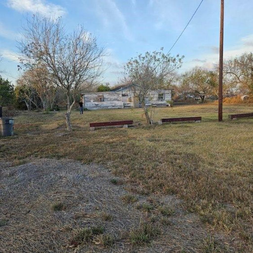 Photo of 7525 Maryland Avenue, Brownsville, TX 75521 (MLS # 75747009)