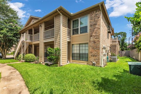 Photo of 1311 Antoine Drive #128, Houston, TX 77055 (MLS # 95720950)