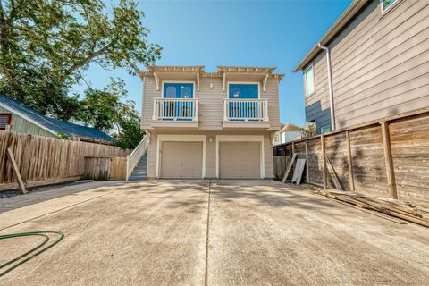 Photo of 1110 E 24th Street #B, Houston, TX 77009 (MLS # 24418180)