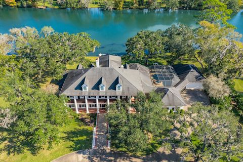 Photo of 3 Bayou Road, Lake Jackson, TX 77566 (MLS # 51659539)