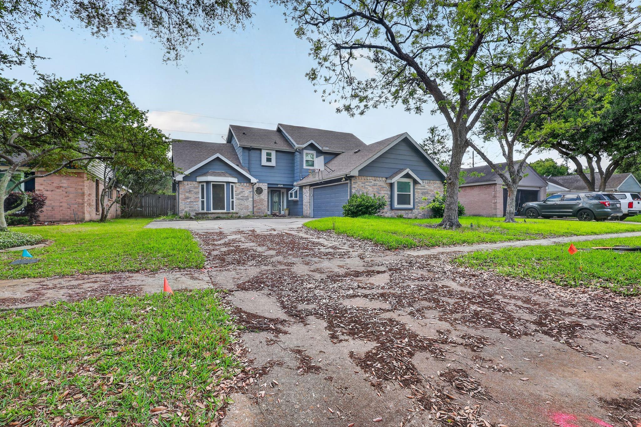 417 W Hillary Circle