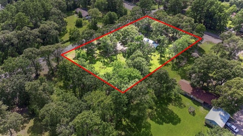 Photo of 7 Kalyn Road, Huntsville, TX 77340 (MLS # 24233452)