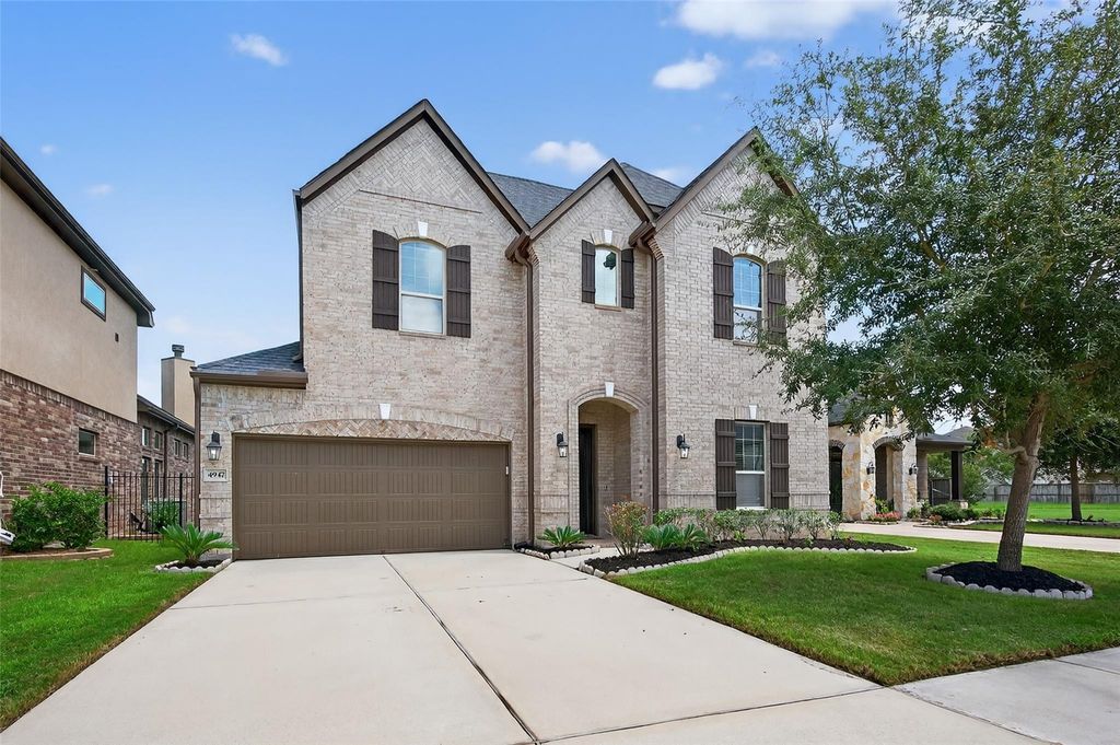 Photo of 4947 Thunder Creek Ln Ln, Sugar Land, TX 77479 (MLS # 49253787)