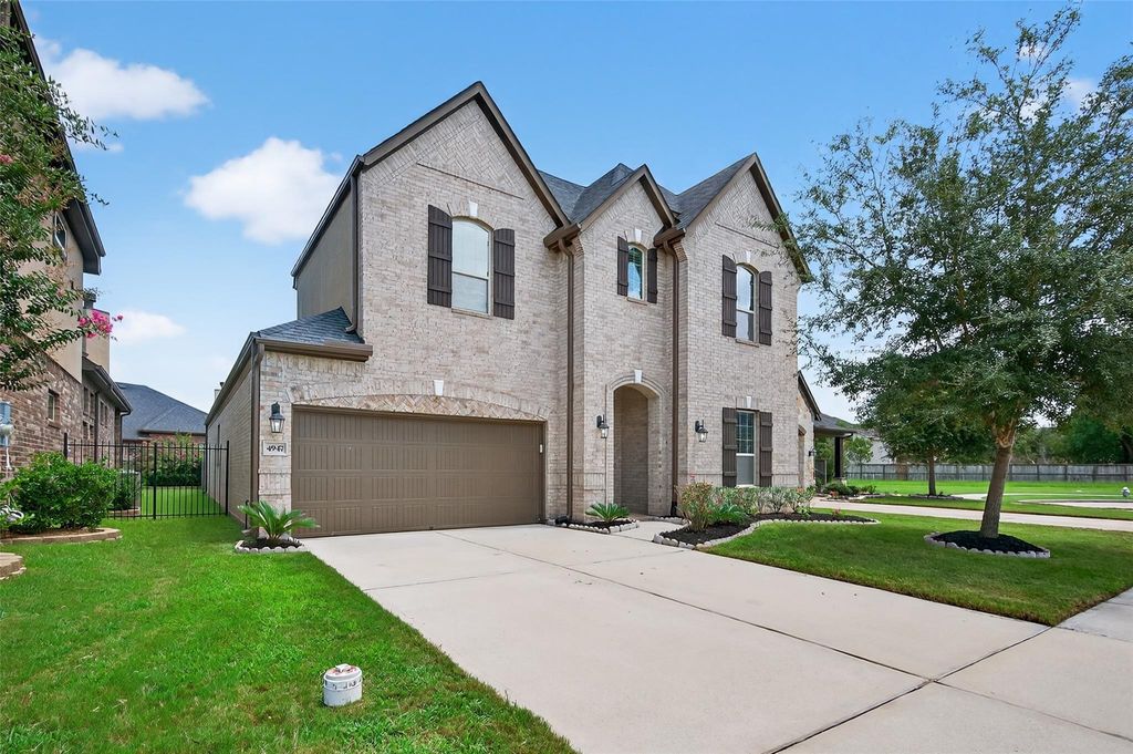 Photo of 4947 Thunder Creek Ln Ln, Sugar Land, TX 77479 (MLS # 49253787)