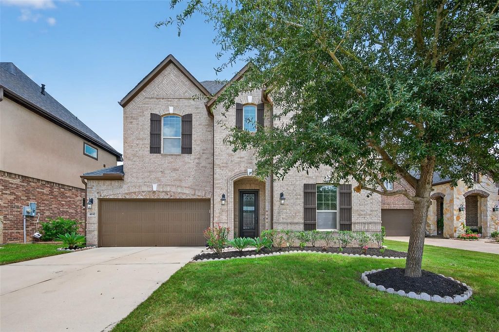 Photo of 4947 Thunder Creek Ln Ln, Sugar Land, TX 77479 (MLS # 49253787)