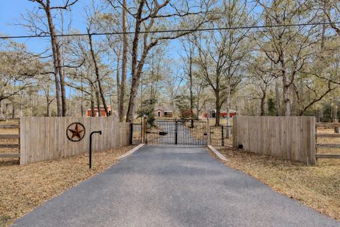 Photo of 10067 White Rock Road, Conroe, TX 77306 (MLS # 82372570)