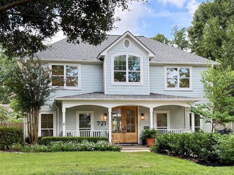 Homes For Sale - 721 W 41st Street<br/> Houston, TX 77018