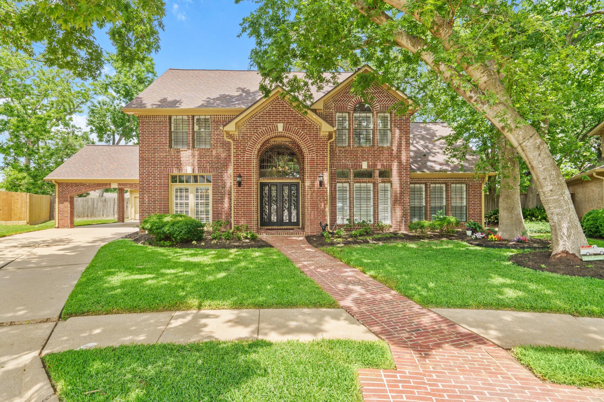 2222 Mossy Glen Court