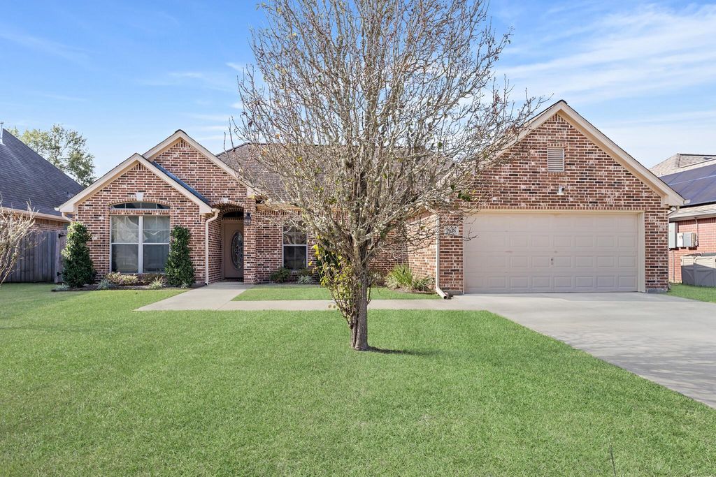 Photo of 7825 Quail Court, Beaumont, TX 77713 (MLS # 98968723)
