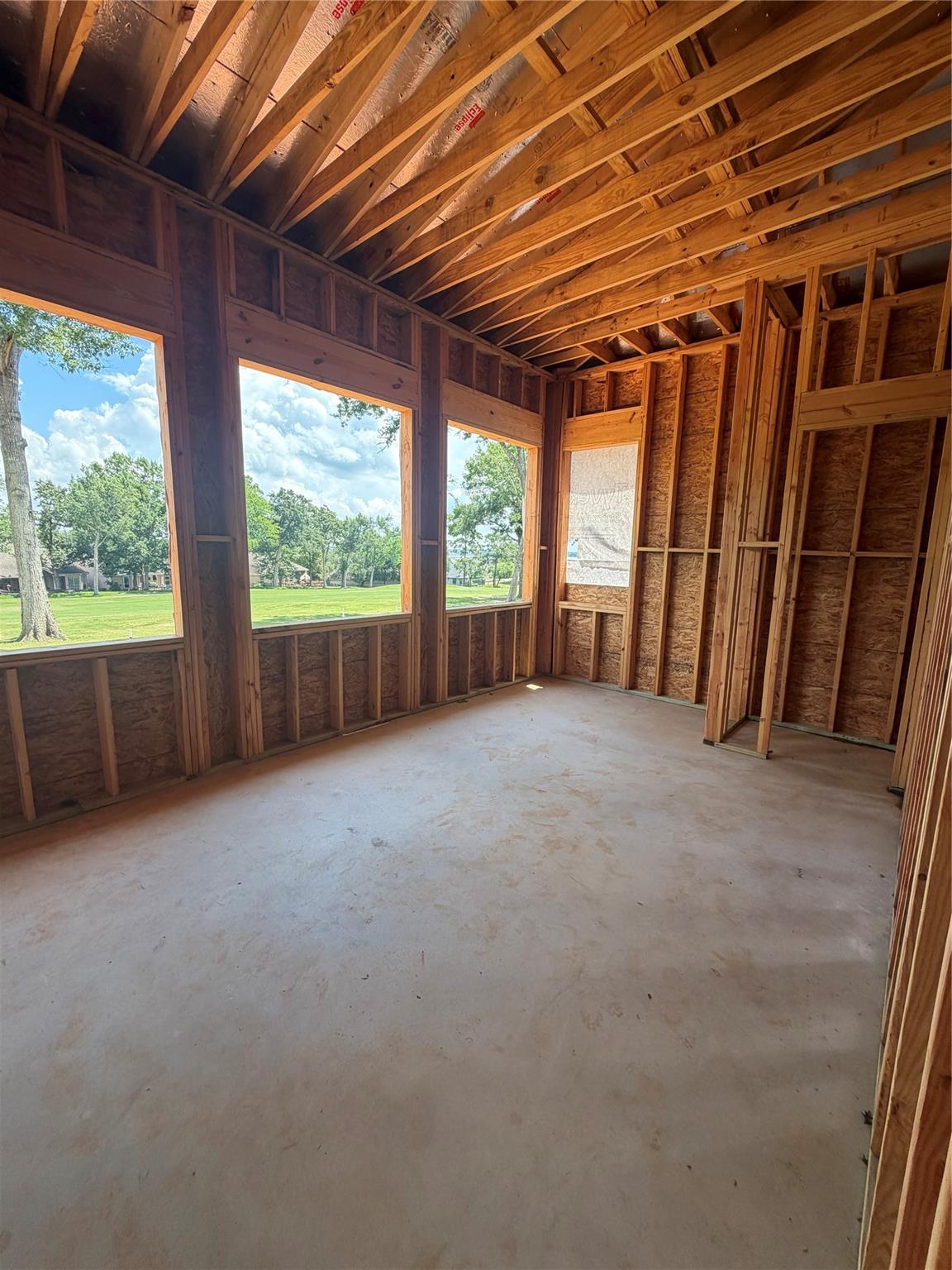 61 Edgewood Dr