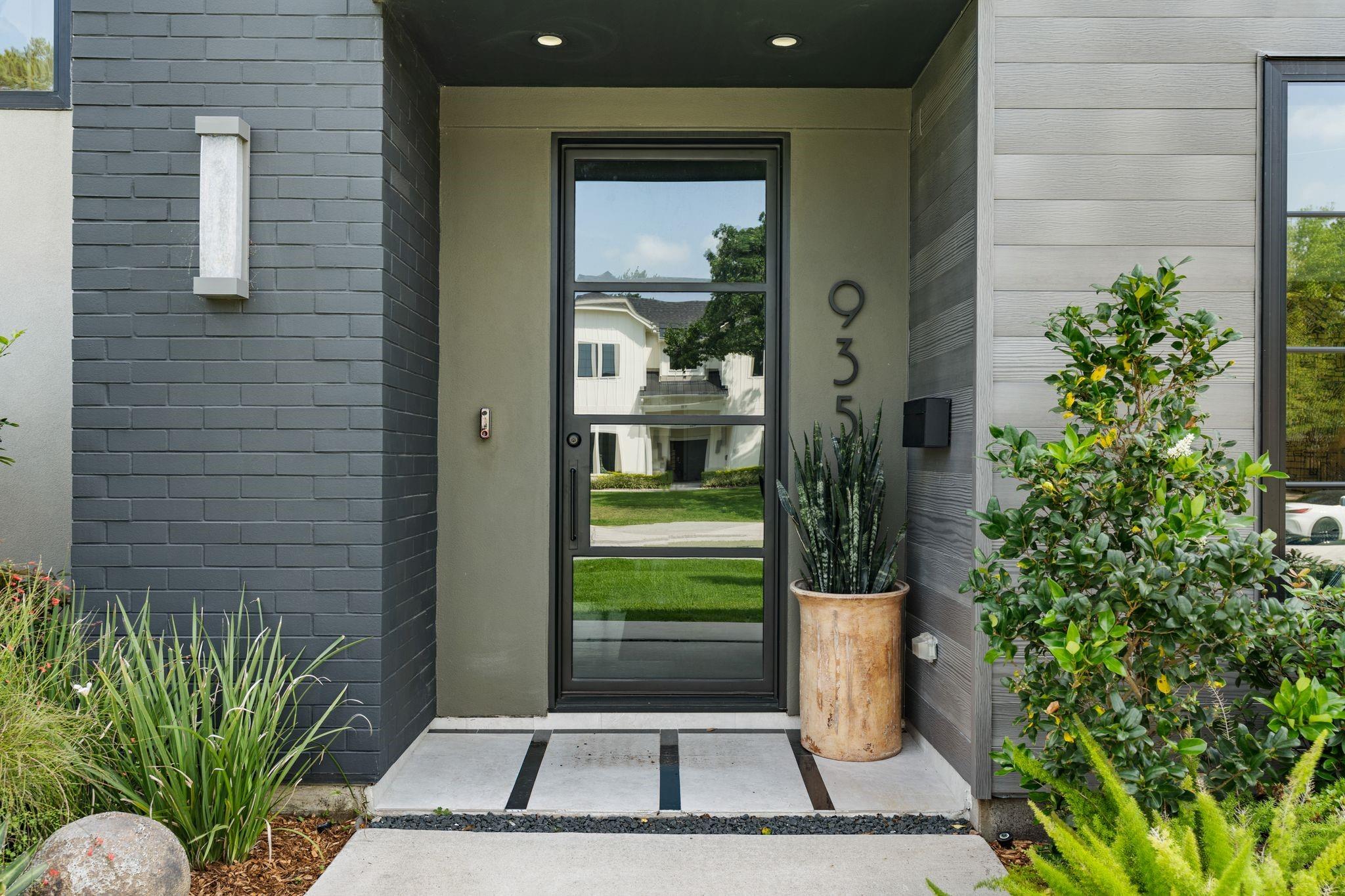 935 Gardenia Drive