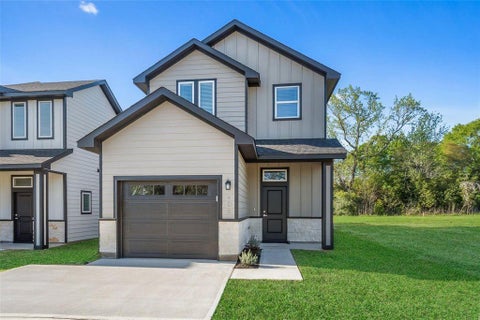 Photo of 408 W Marlin Street, Willis, TX 77378 (MLS # 84855015)