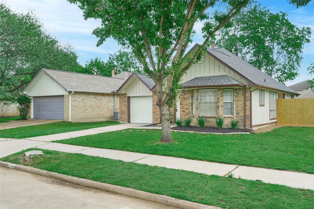 Photo of 12307 White River Drive, Tomball, TX 77375 (MLS # 93111824)