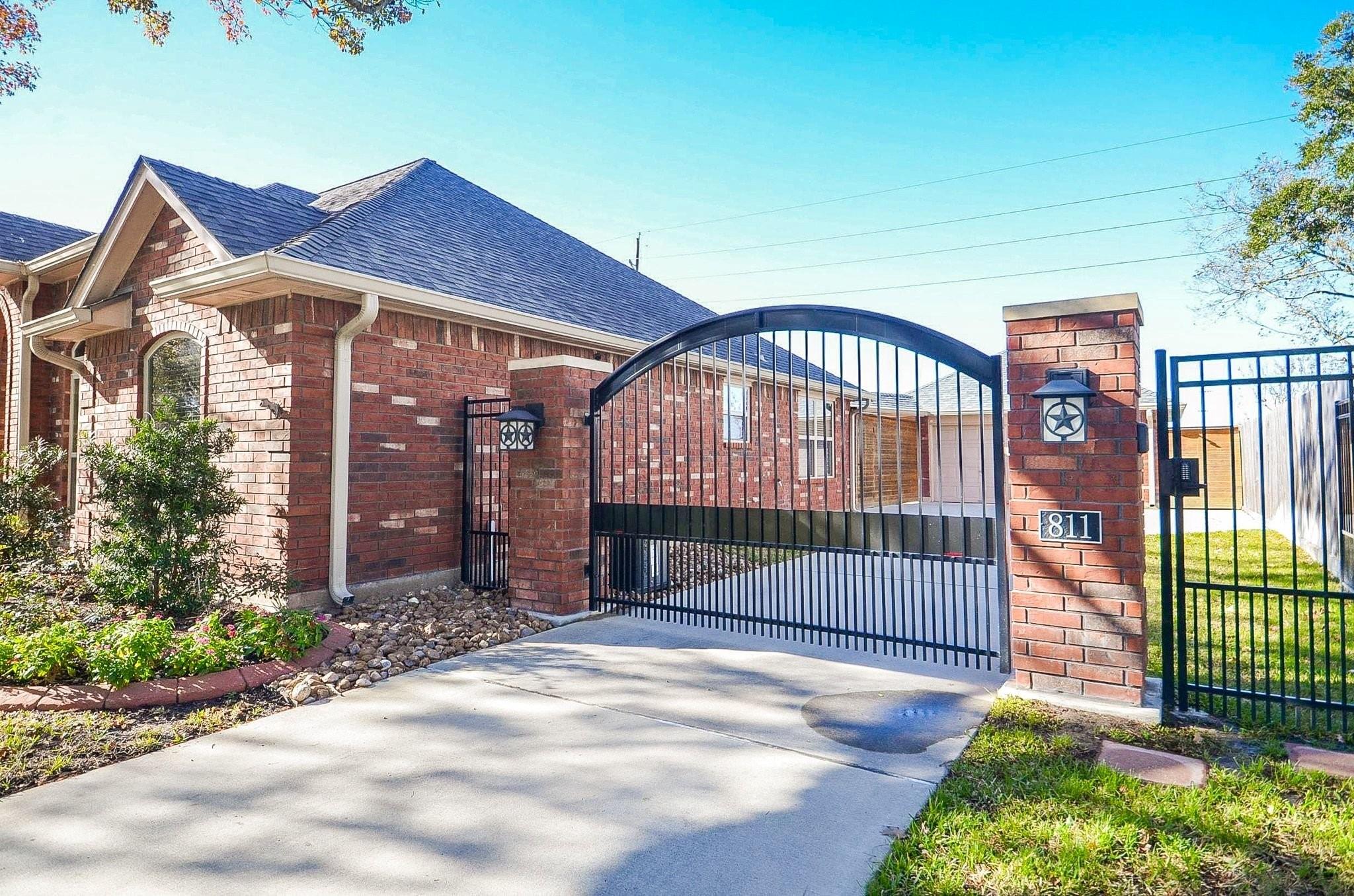 811 W Green Belt Drive