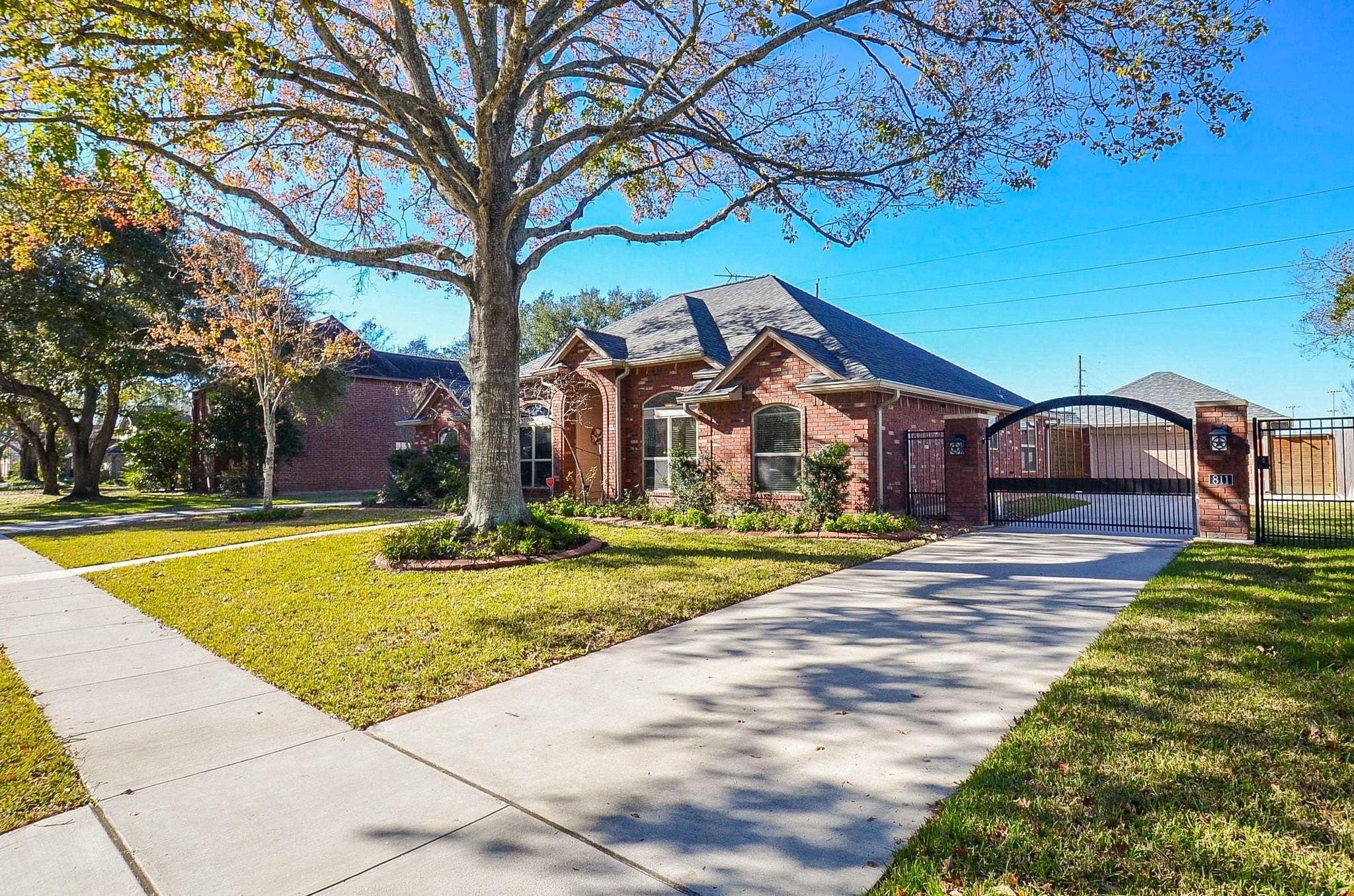 811 W Green Belt Drive