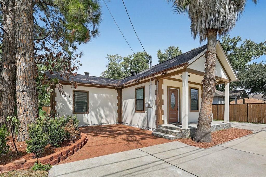 Photo of 958 Conklin Street, Houston, TX 77088 (MLS # 8653299)