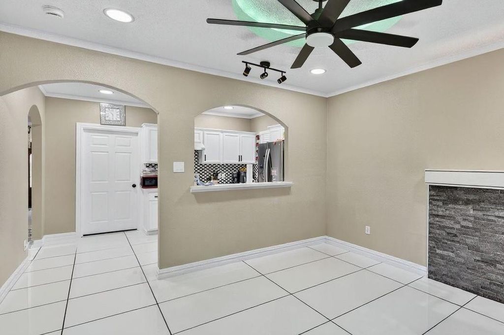 Photo of 958 Conklin Street, Houston, TX 77088 (MLS # 8653299)