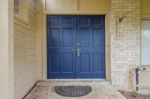 Photo of 10343 Huntington Place Drive #343, Houston, TX 77099 (MLS # 62317206)